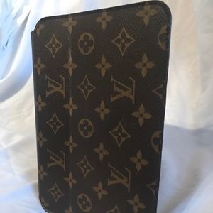 Louis Vuitton monogram iPad Mini folio